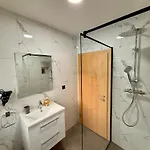 Apartament Kodra *